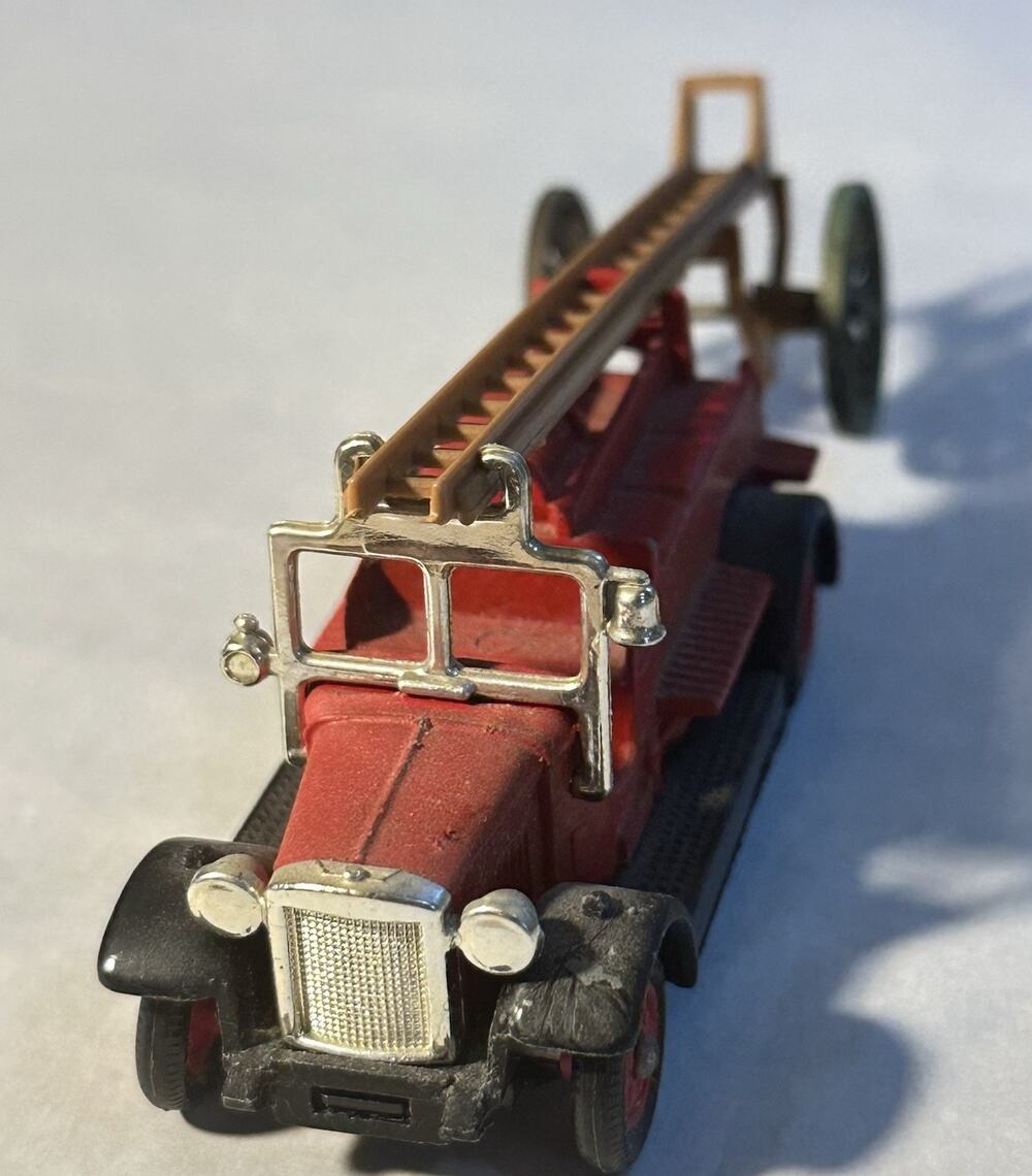 Vintage Lledo Chevron Standard Oil 1934 Dennis Refinery Fire Truck England A201